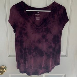 American Eagle V neck favorite Tee. Size XS. Like New. Very soft material.